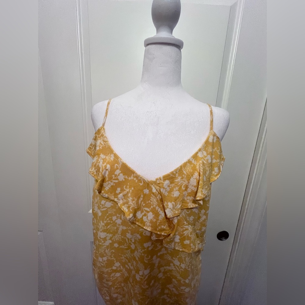 Old Navy Yellow/White floral print cami - Picture 5 of 9
